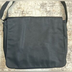 GAP Classic Black Messenger Bag